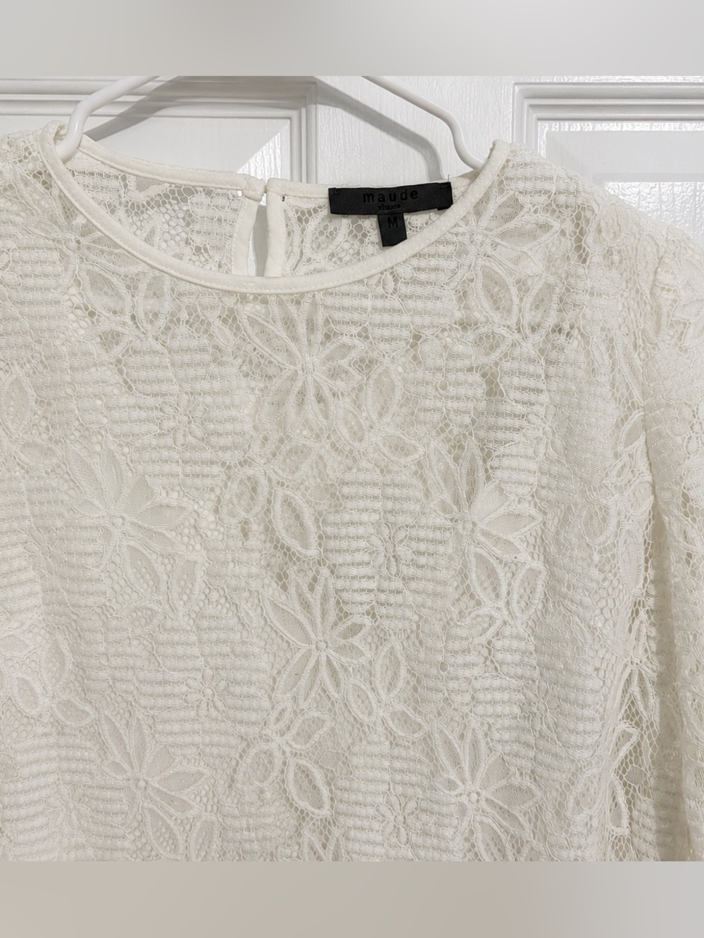 ANTHROPOLOGIE- White Lace Floral Shirt with lined tank. Beautiful and feminine!